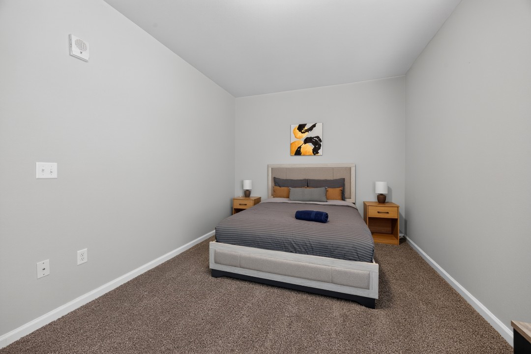 2 Bedrooms · Signature layout