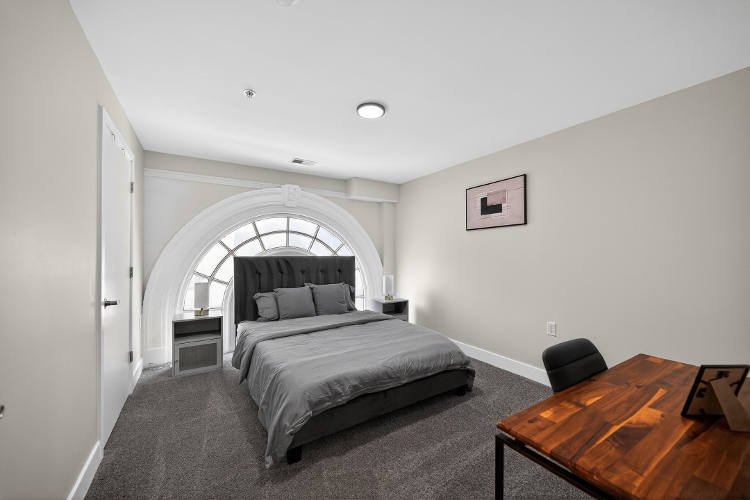 2 Bedrooms · Signature layout