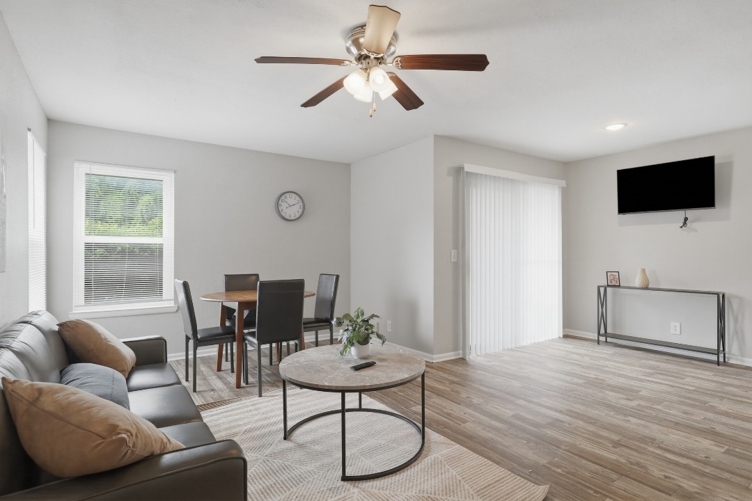 Creekstone · Unit 312 2/2
