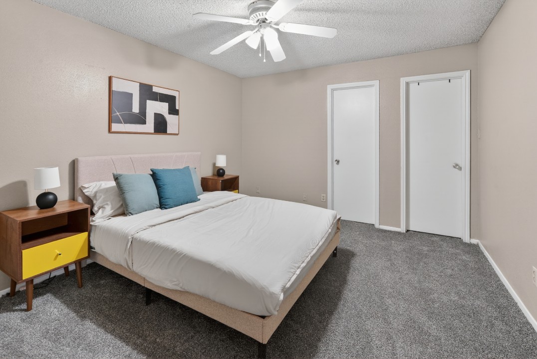 District West · Unit 138 2/2