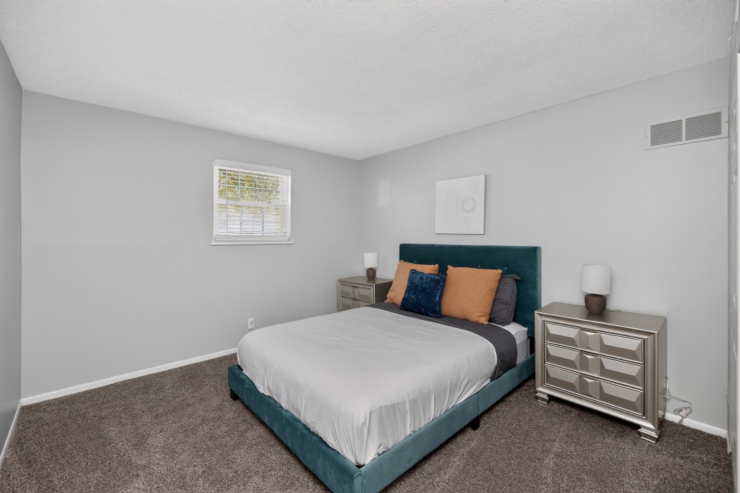 Prime Apartments · Unit 215 2/2