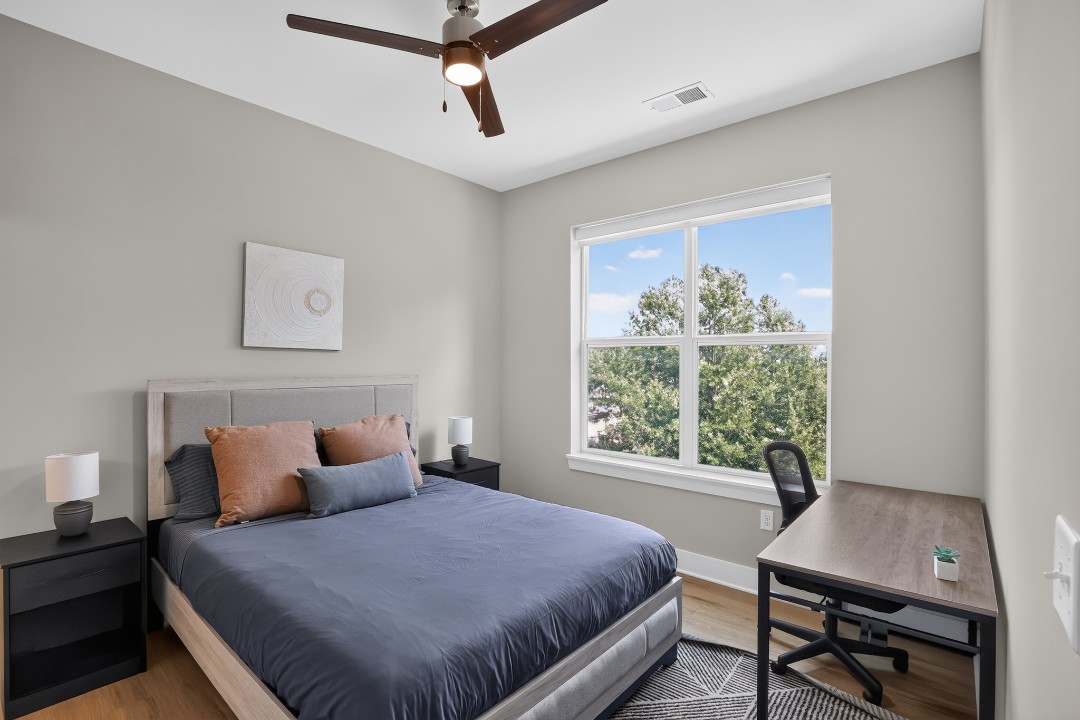 2 Bedrooms · Signature layout