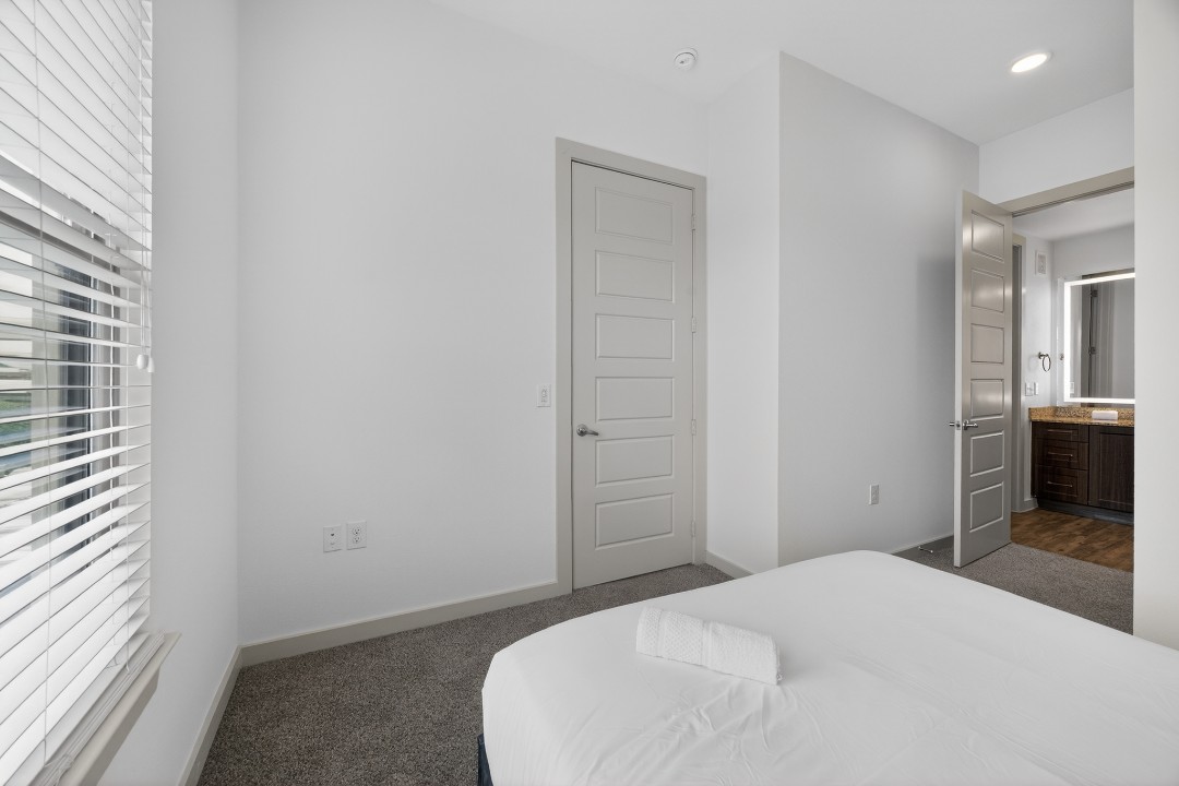 The Creekside at Vantage · Unit 6303 2/2