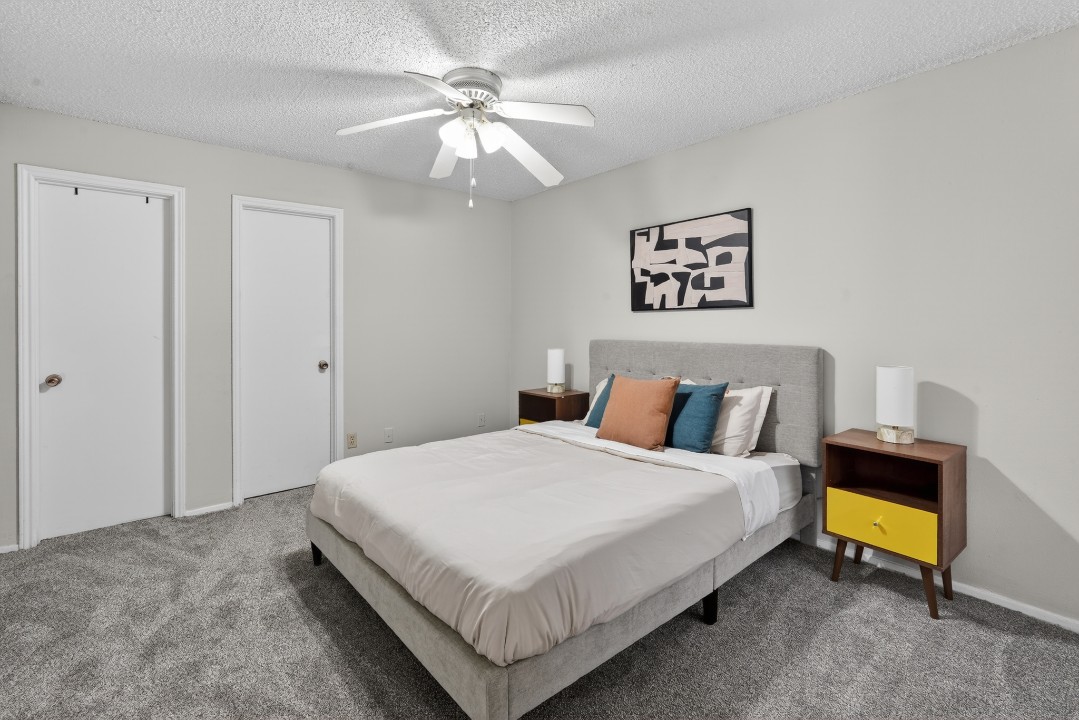 District West · Unit 148 2/2