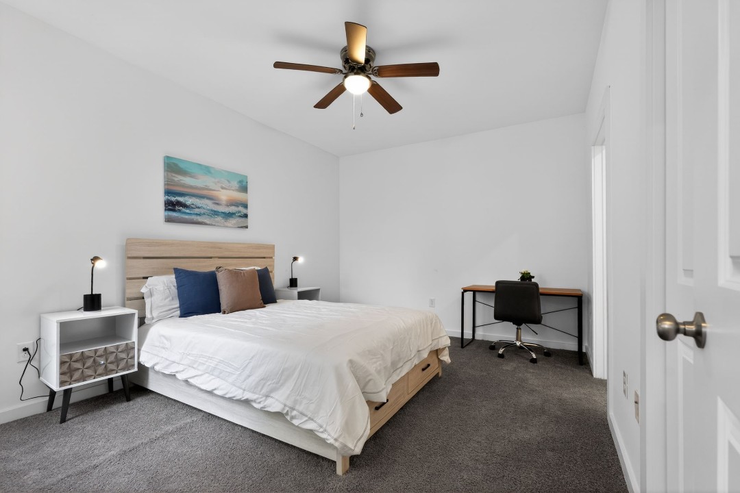 Fairmount Square 1532-2D · Unit 1/1