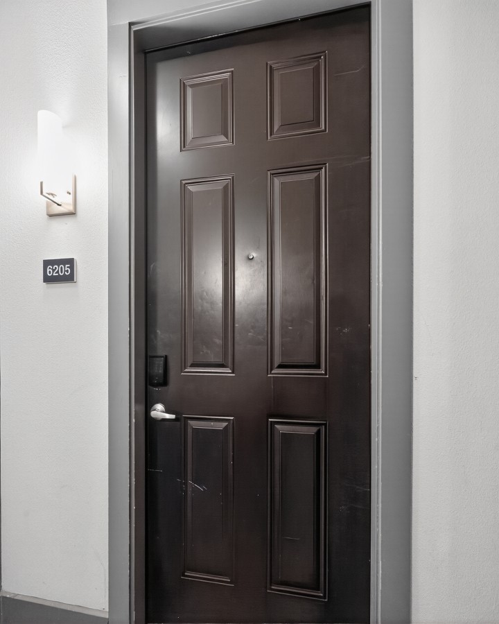 The Creekside at Vantage · Unit 6205 2/2