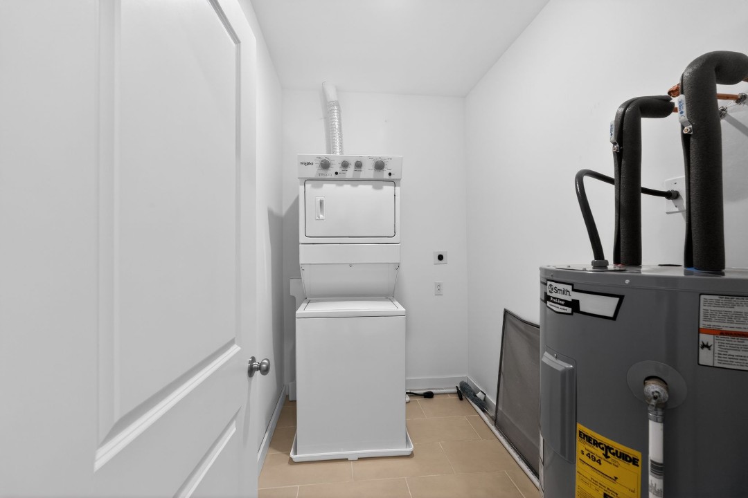 Fairmount Square 1532-1F · Unit 1/1