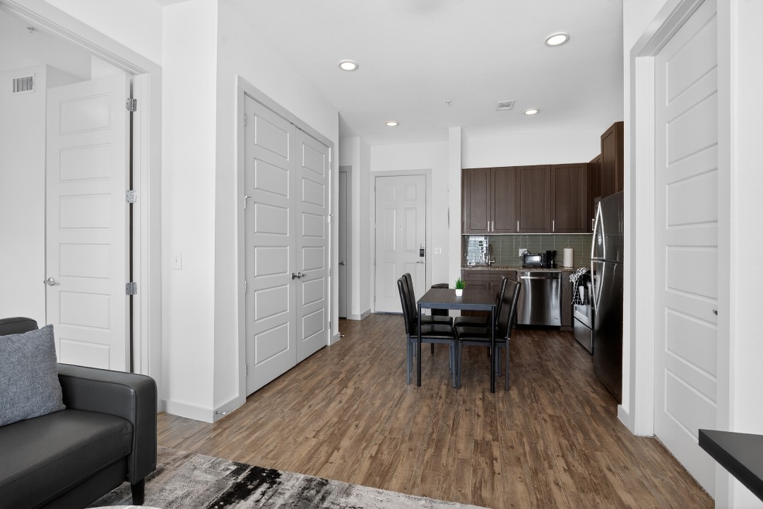 The Creekside at Vantage · Unit 6205 2/2