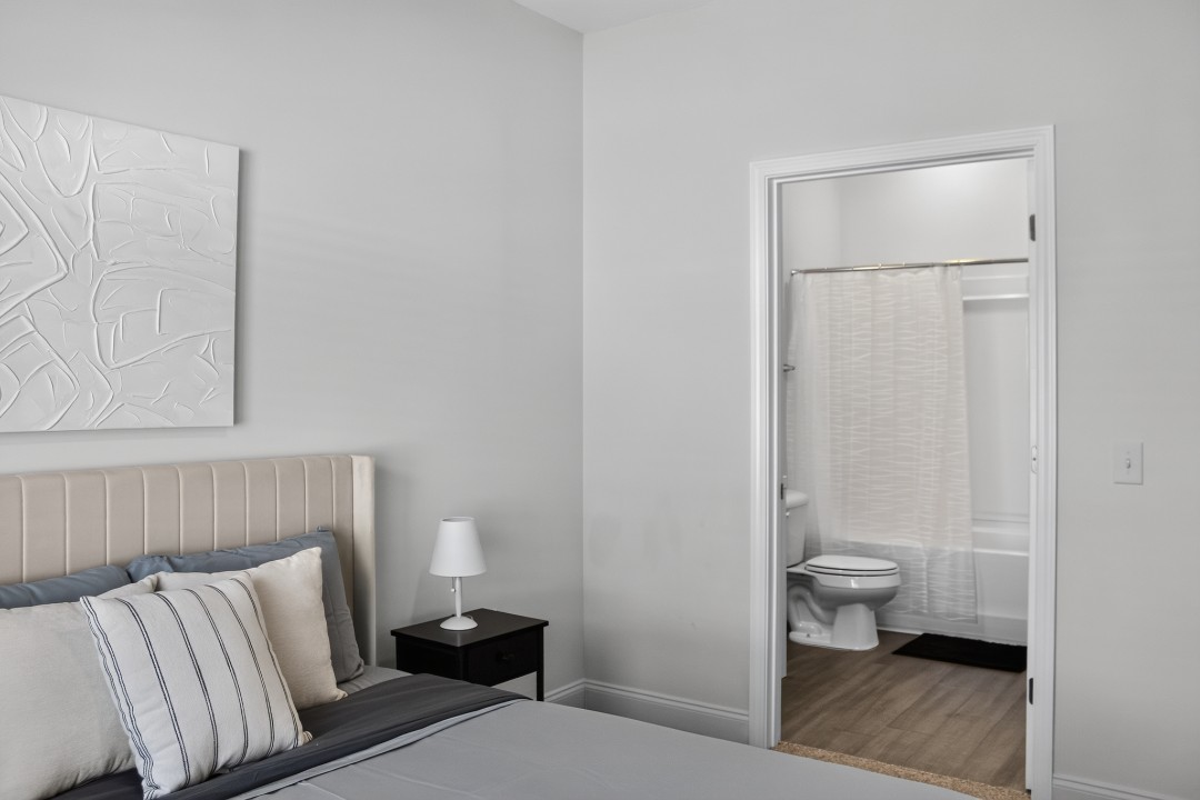 Hickory Grove · Unit 1308 2/2