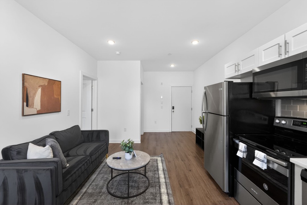 Fairmount Square 1532 - 1A · Unit 1/1