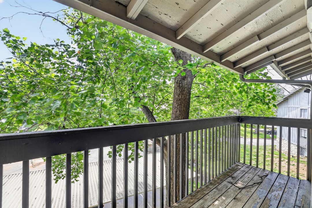 Hillcrest 8318E · Unit 2/1