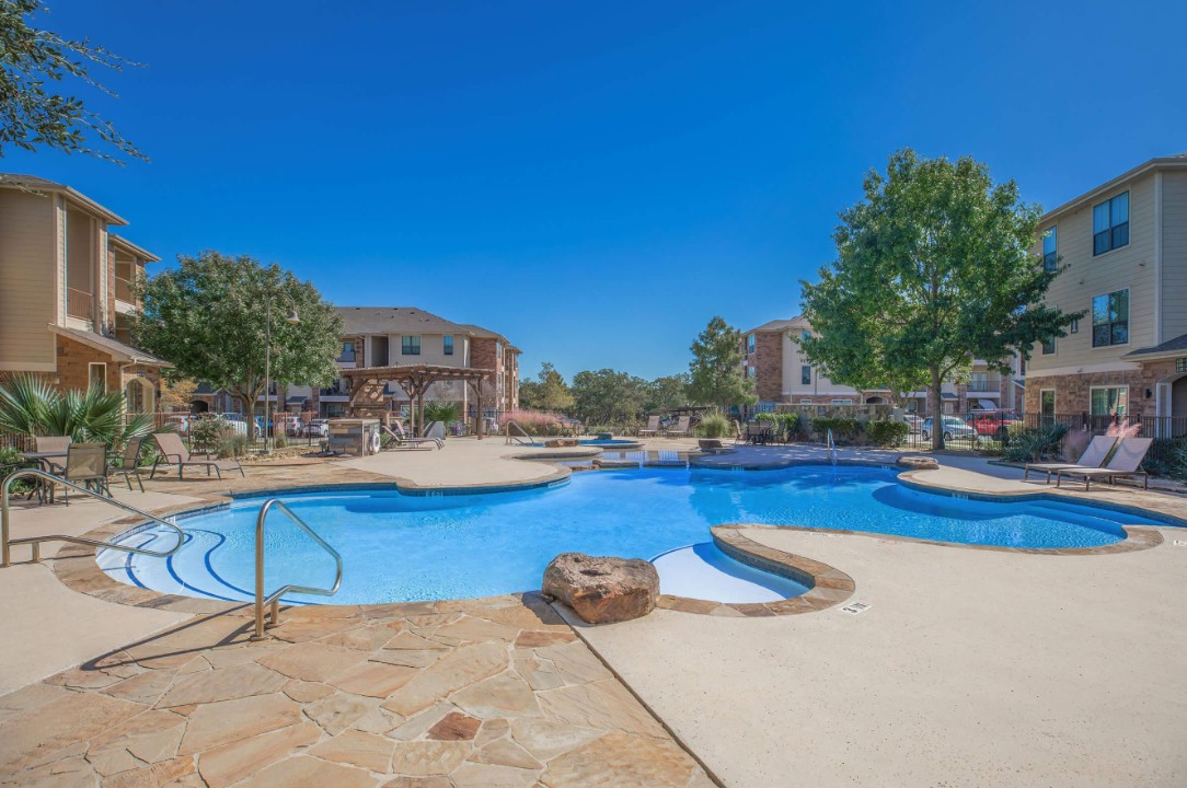 The Lodge at Guadalupe 2/2 · Unit 121