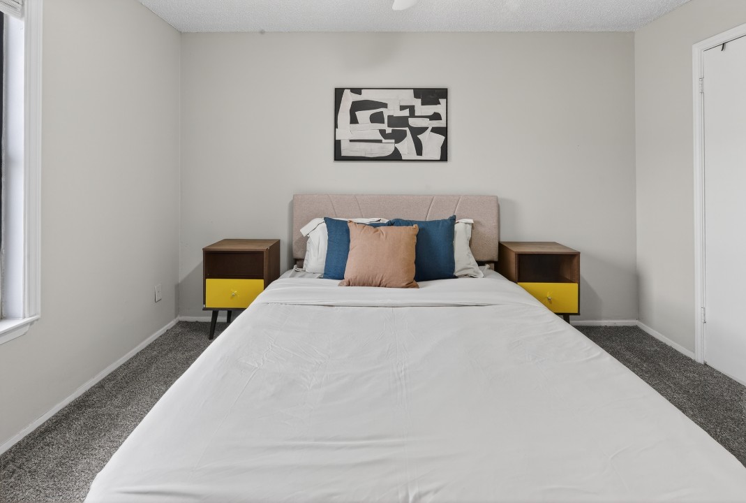 2 Bedrooms · Signature layout