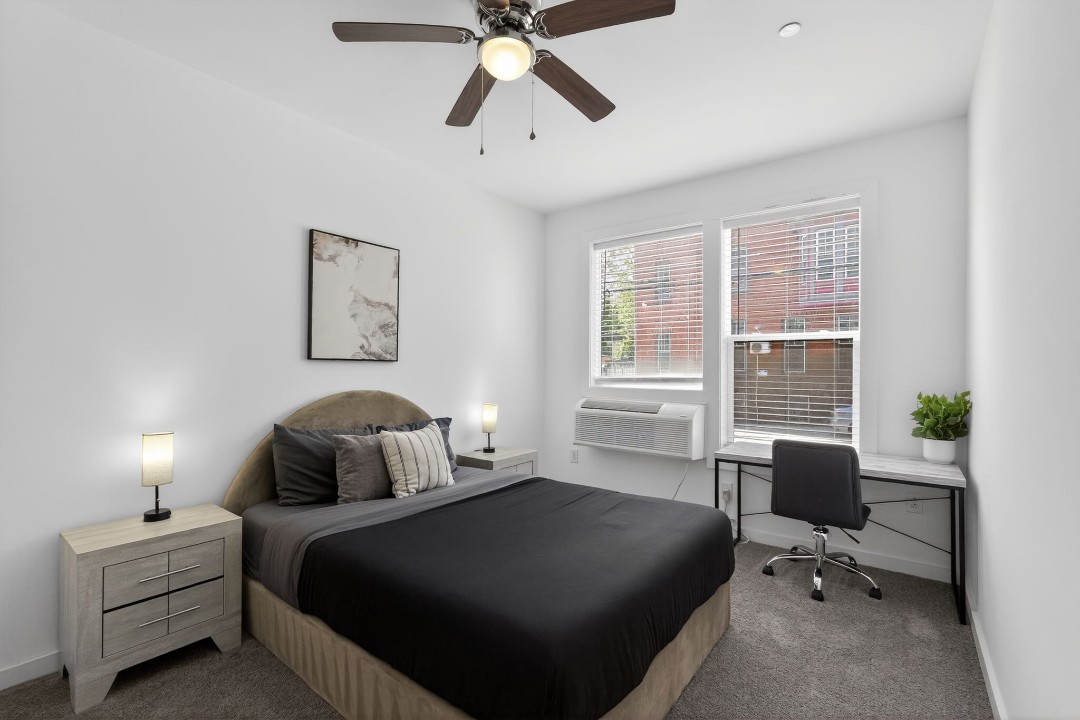 Fairmount Square 1532 - 1E · Unit 1/1