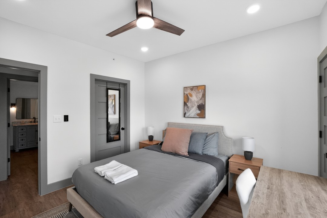 1 Bedroom · Signature layout