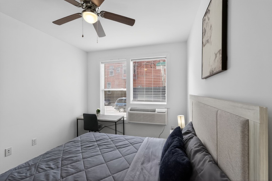 Fairmount Square 1532-1F · Unit 1/1