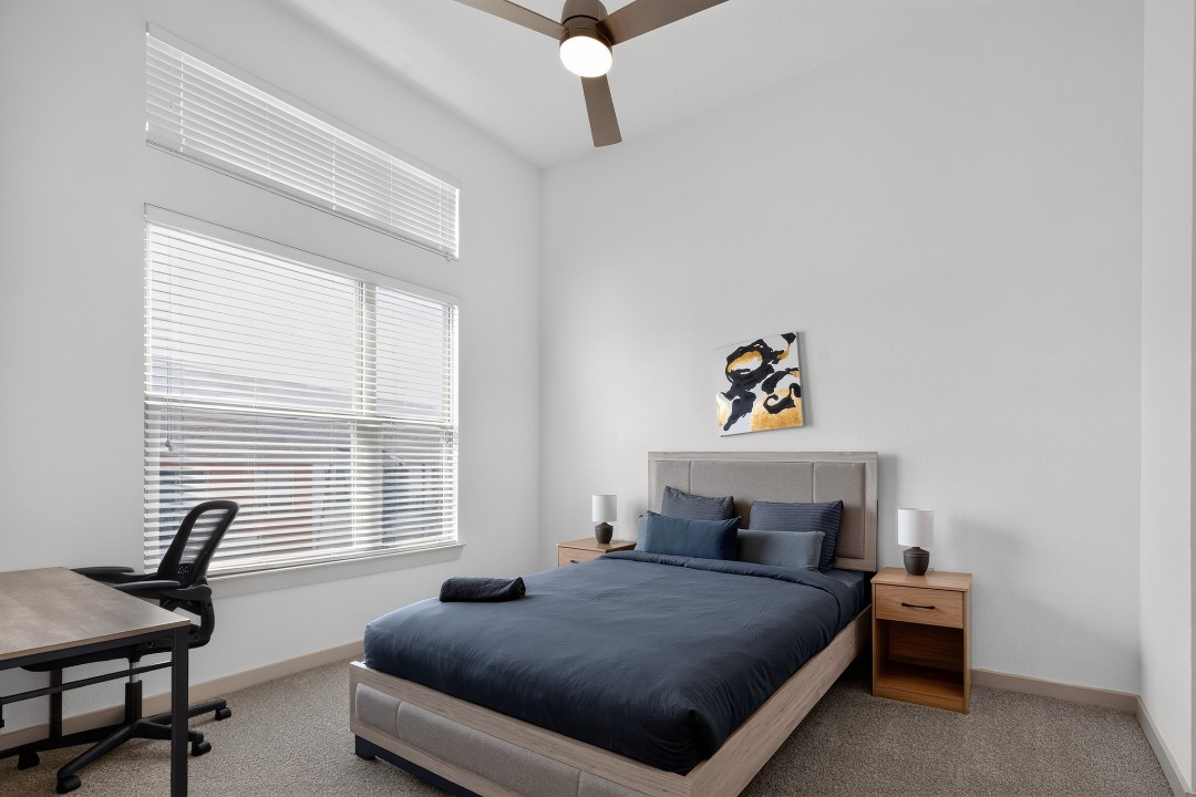 The Creekside at Vantage · Unit 5303 2/2